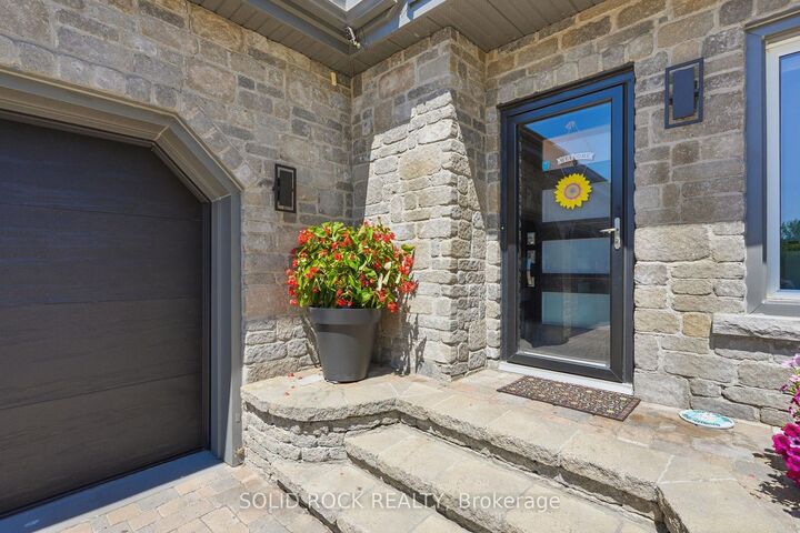 Property Photo: 3835 Old Highway 17 Road ON K4K 1W2