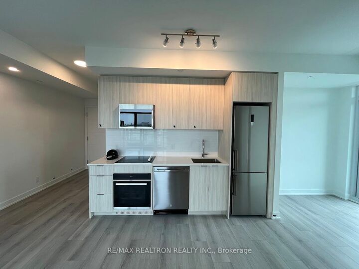 Property Photo: 20 Deans Drive 610 ON M1L 0J7