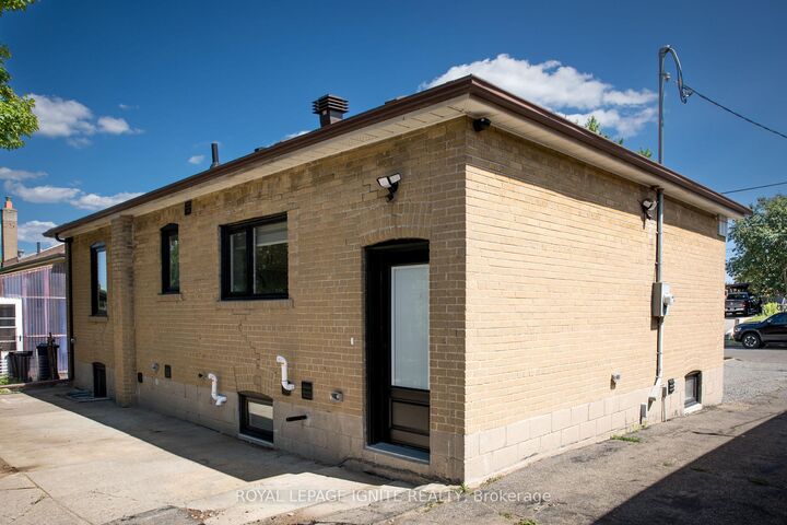 Property Photo: 38 Parent Avenue Main ON M3M 1Z7