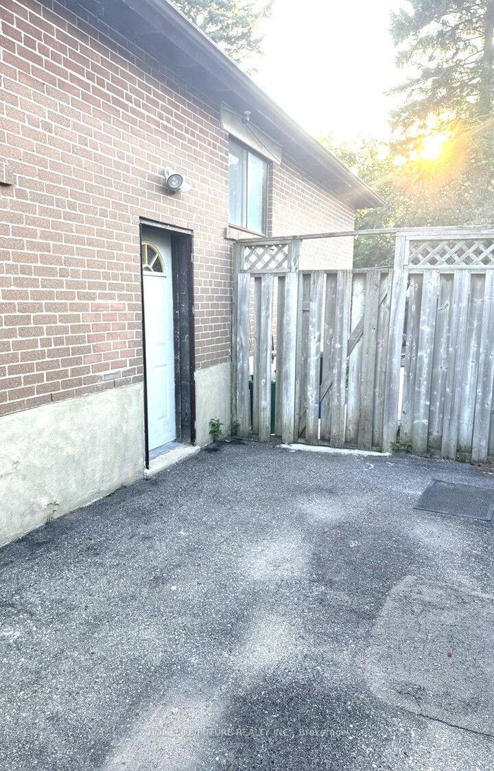 Property Photo: 868 Chapleau Drive Bsmt ON L1W 1P4