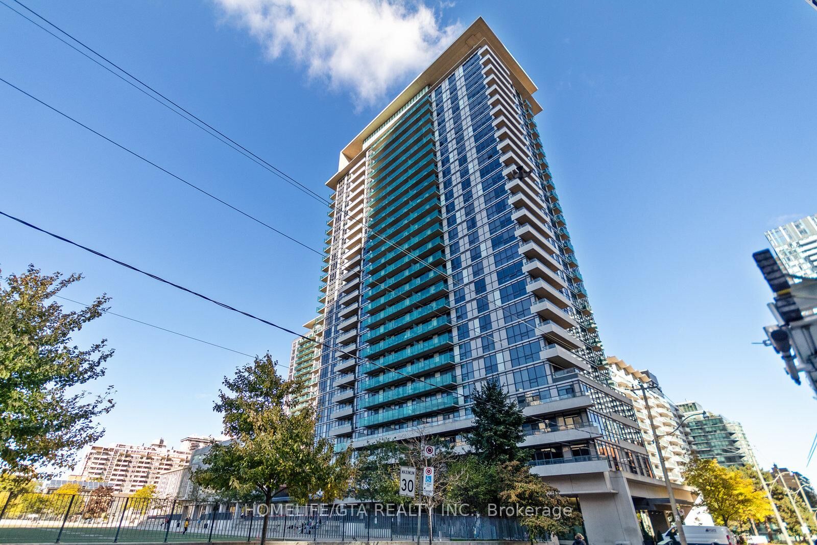 Property Photo: 70 Roehampton Avenue 1914 ON M4P 1R2