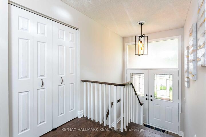 Property Photo: 52 Tweedrock Crescent Main Floor ON M1E 4L5