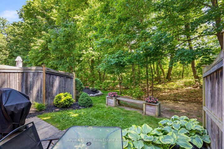 Property Photo: 2766 Folkway Drive 34 ON L5L 3M3