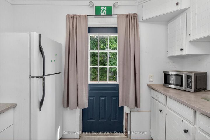 Property Photo: 9782 Beachwood Drive ON L9Y 5P8