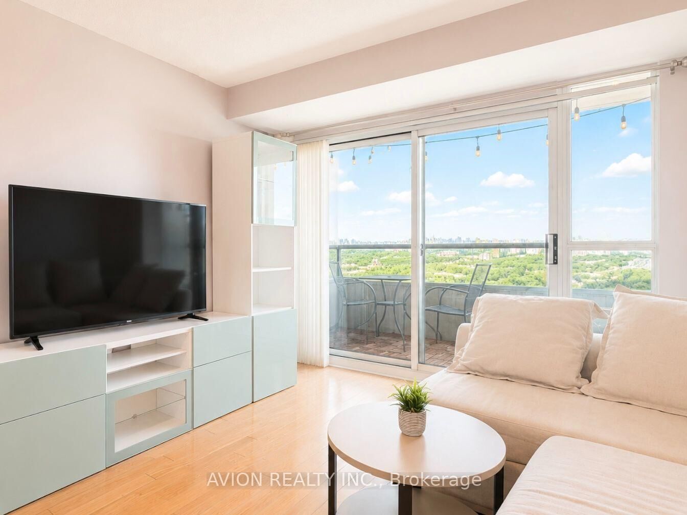 Property Photo: 16 Harrison Garden Boulevard 1909 ON M2N 7J7