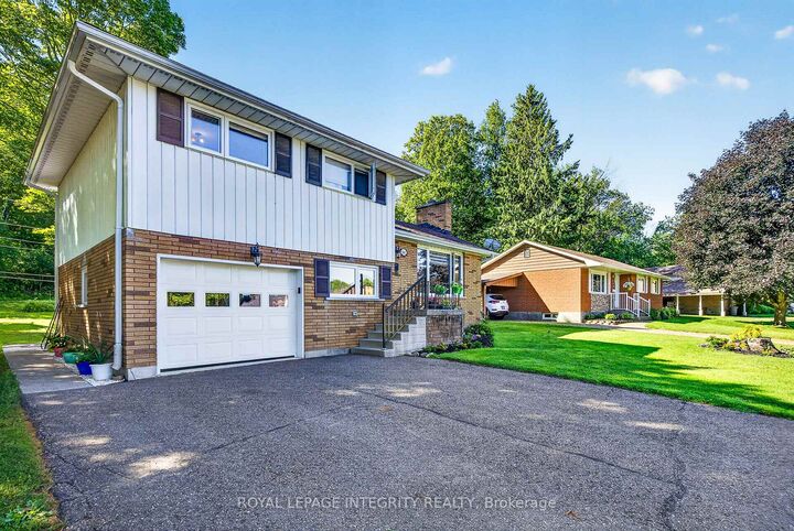Property Photo: 241 Wade Avenue ON K7V 2N5