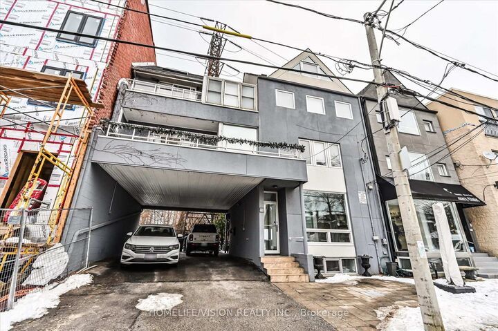 Photo de la propriété: 400 Summerhill Avenue 2nd Flr ON M4W 2E4