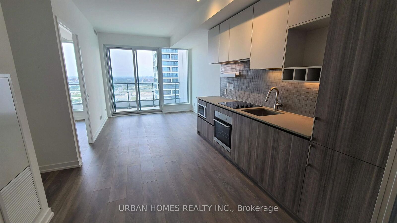 Property Photo: 898 Portage Parkway 4008 ON L4K 0J6