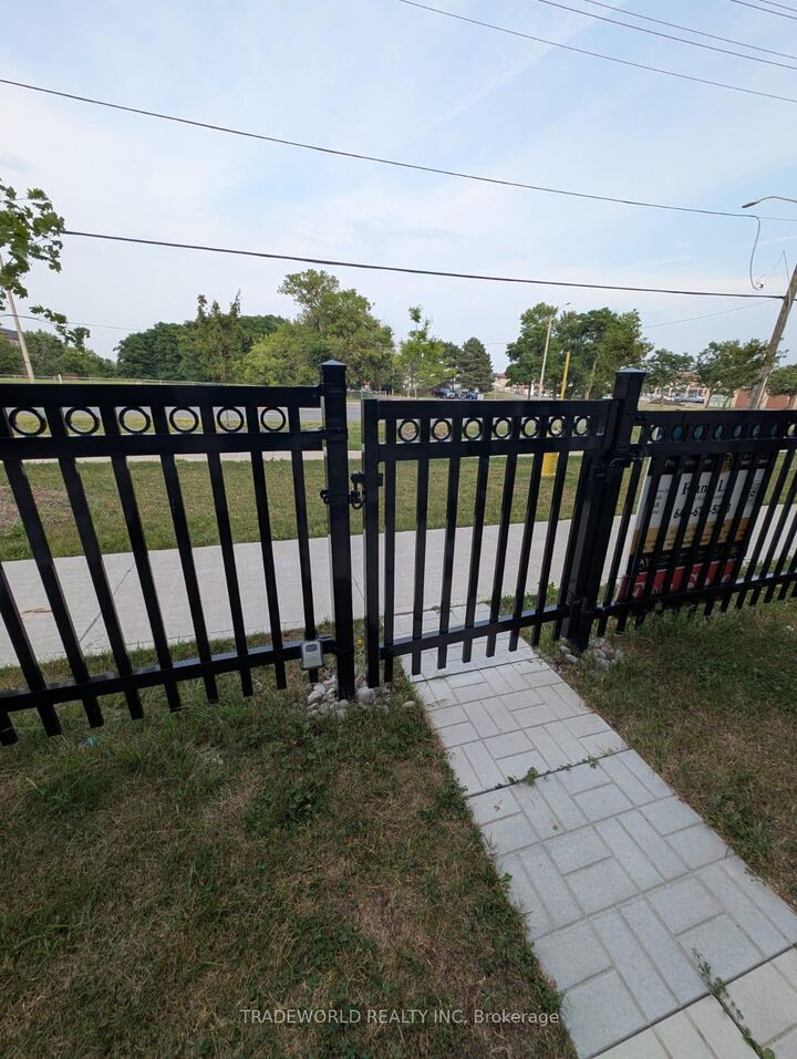Property Photo: 9712 Kennedy Road ON L6C 3J8
