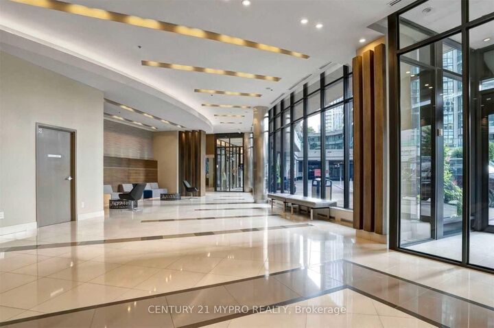 Property Photo: 18 Harbour Street 3105 ON M5J 2Z6