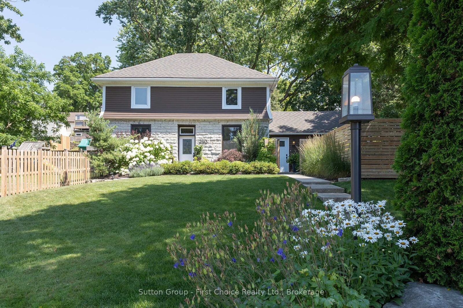 Property Photo: 293 Wellington Street S ON N4X 1C5