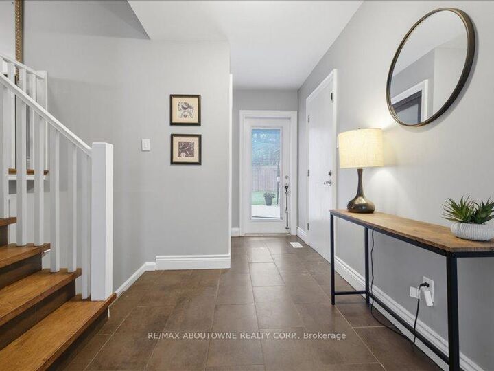Property Photo: 2501 Yarmouth Crescent ON L6L 2M9
