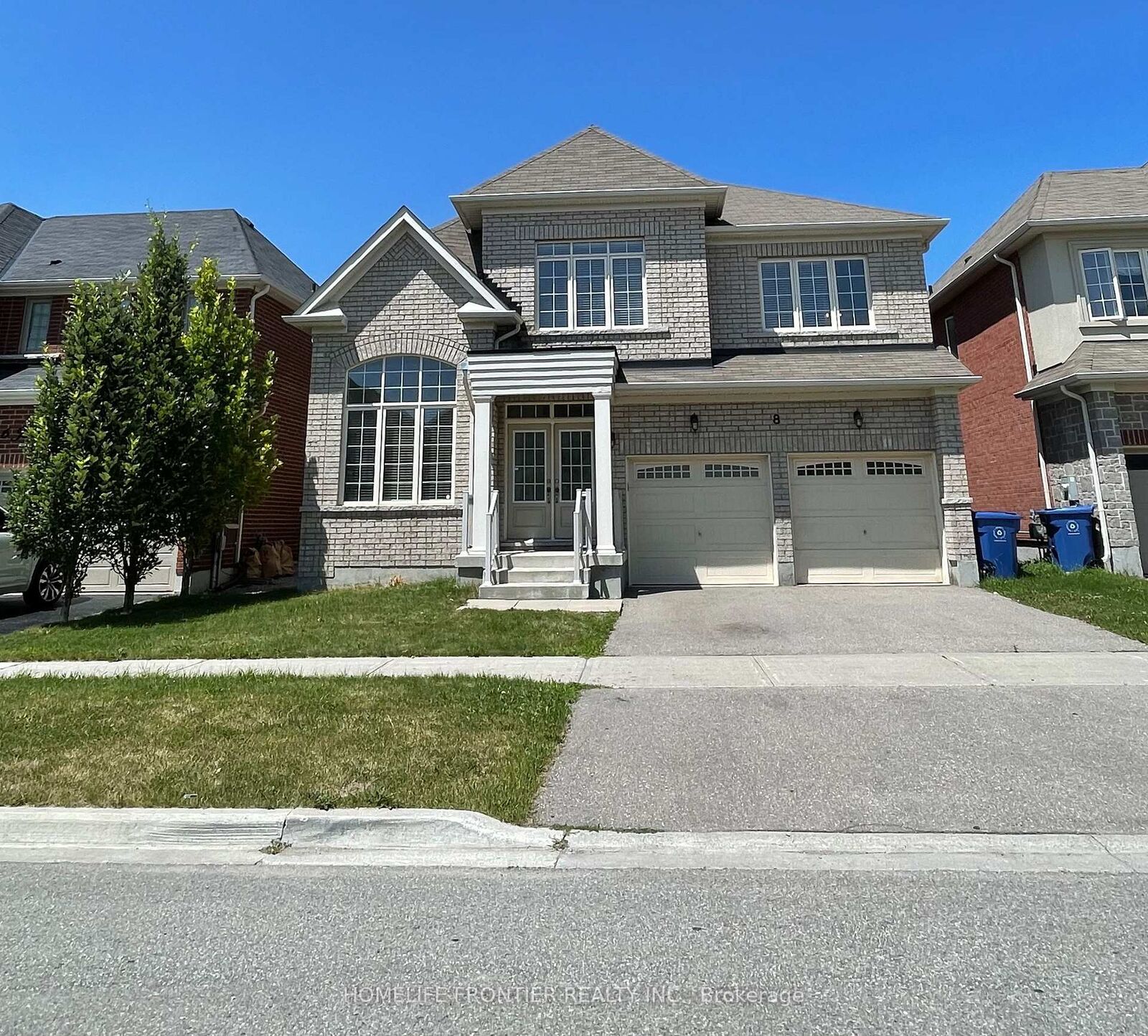 Property Photo: 8 Jericho Avenue ON L4P 0G9