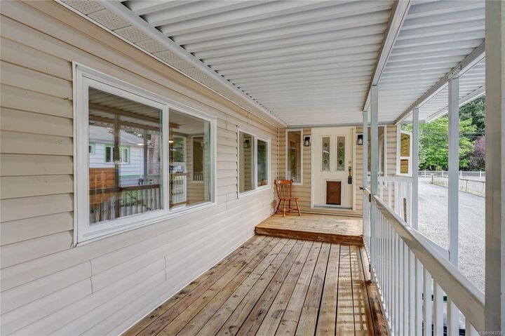 Property Photo: 9486 Chemainus Rd BC V0R 1K5