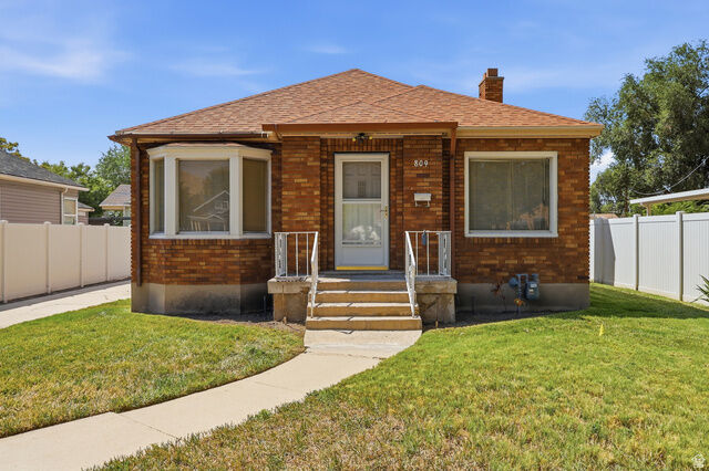 Property Photo: 809 W 500 N UT 84116