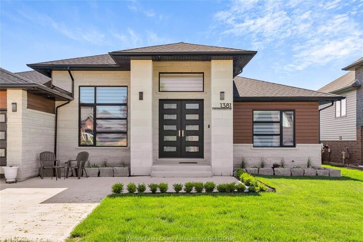 Property Photo: 1381 Crosswinds ON N0R 1A0