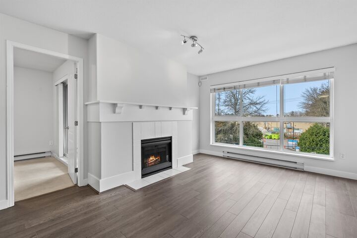 Property Photo: 5500 Lynas Lane 304 BC V7C 5R5