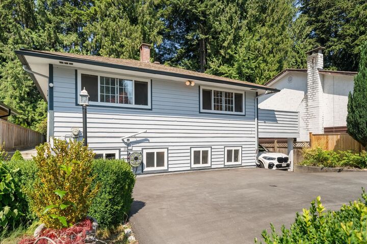 Property Photo: 1118 Wendel Place BC V7K 2W1