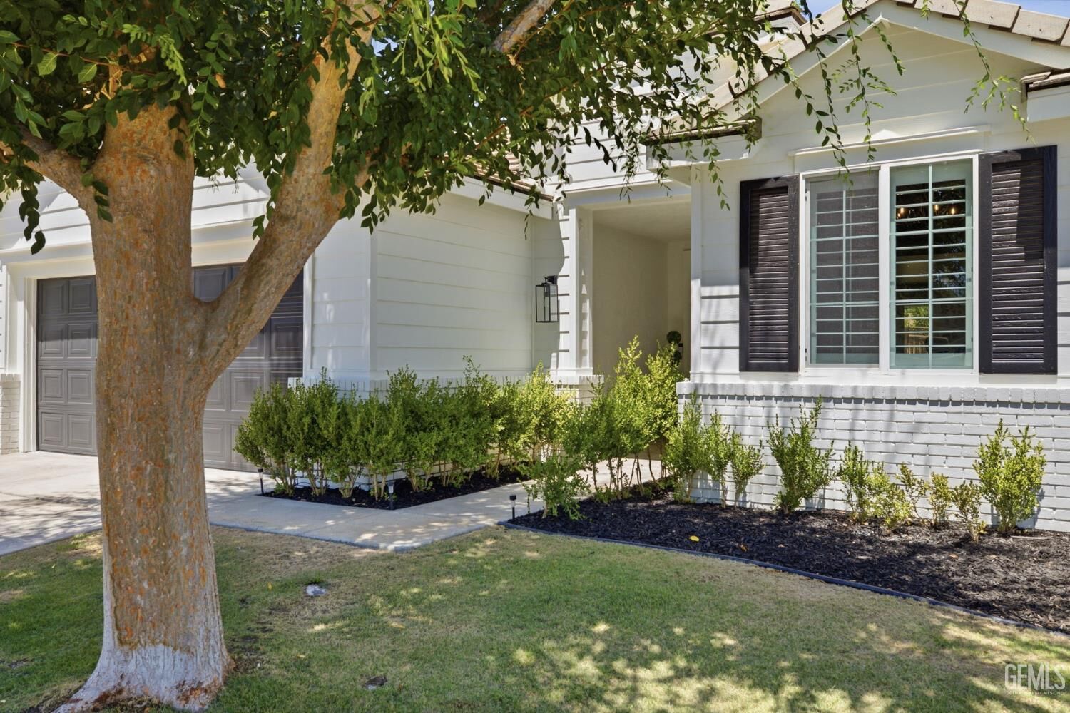 Property Photo: 317 Dumont Drive CA 93312