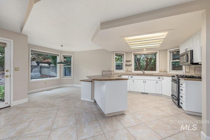 Property Photo: 9922 W Aladar Ct ID 83704