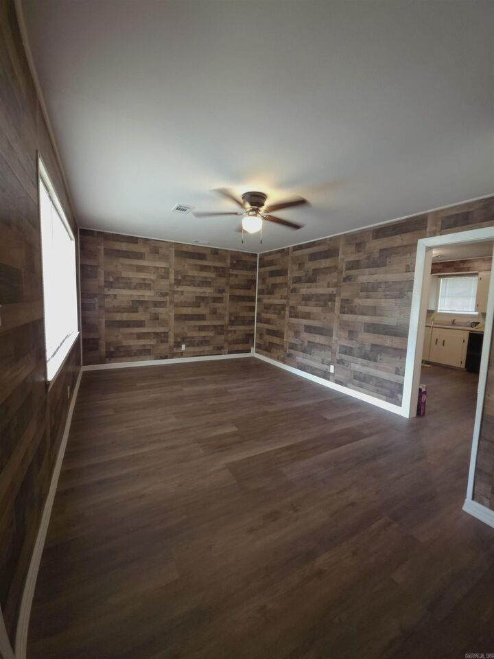 Property Photo: 507 S Jackson St AR 72023