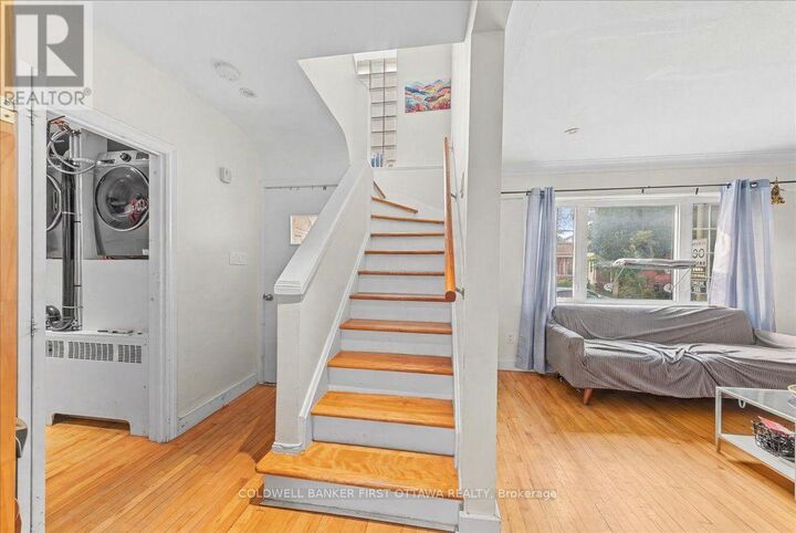 Property Photo:  20 Primrose Avenue  ON K1R 6L6 