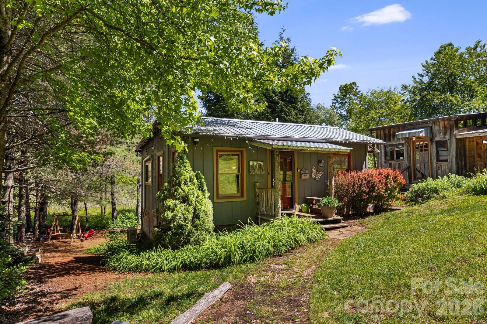 Property Photo:  107  111 Hougie Heaven Lane  NC 28734 