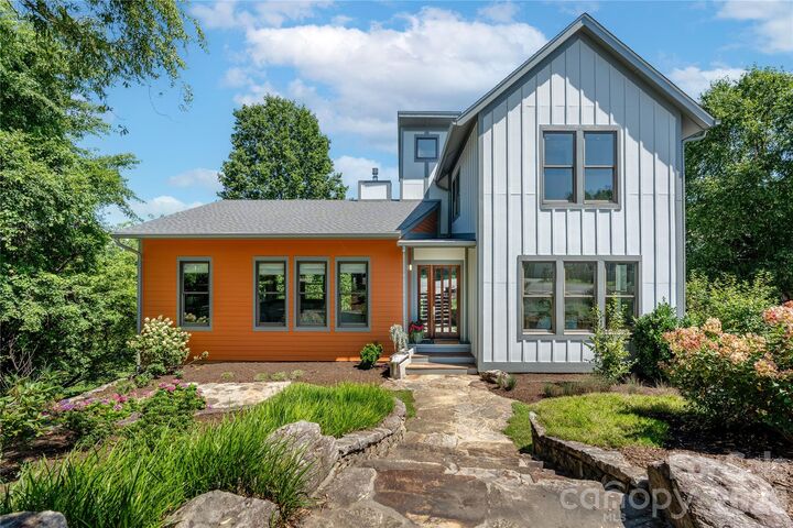 Property Photo: 31 Grey River Run NC 28804