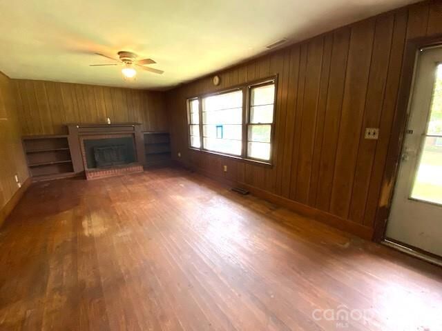 Property Photo:  164 Lynch Street  NC 28139 
