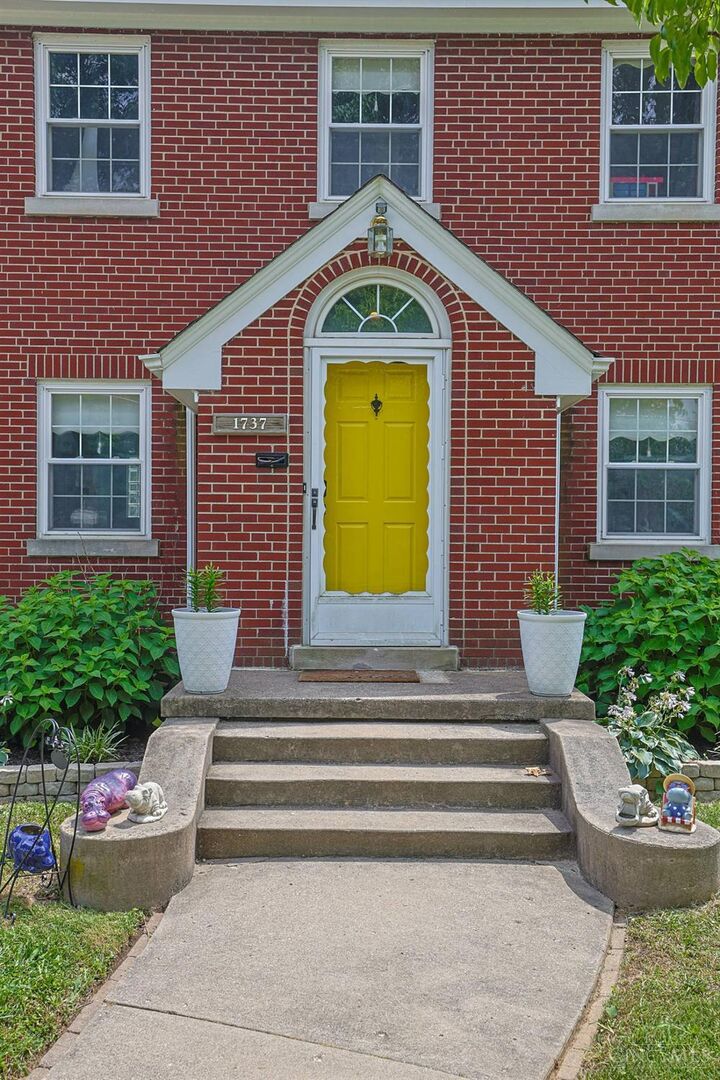 Property Photo: 1737 Madison Avenue OH 45231