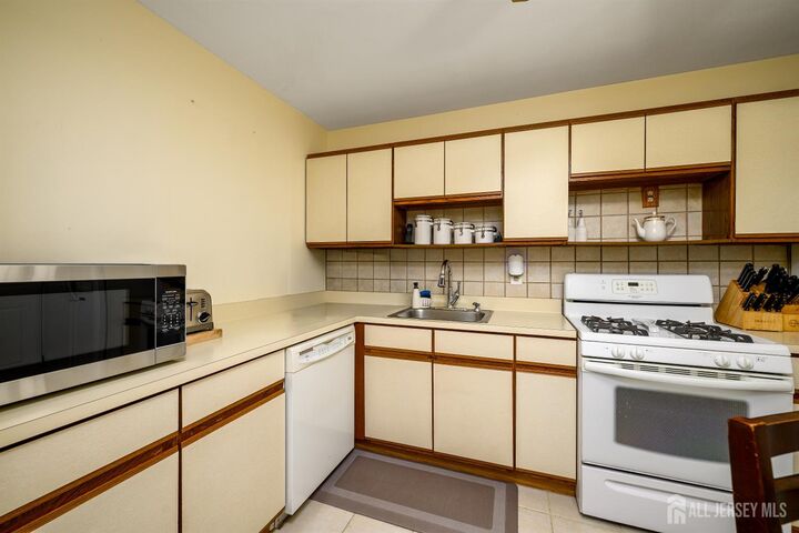 Property Photo:  136 Woodmere Drive  NJ 08859 