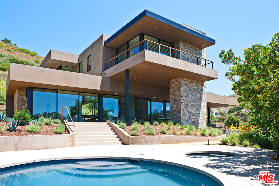 Property Photo:  6228 Sycamore Meadows Dr  CA 90265 