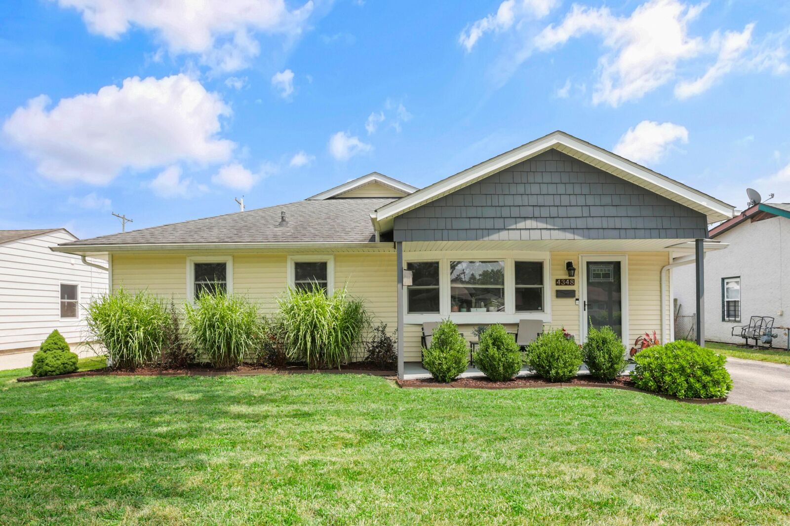 Property Photo: 4348 Maplegrove Drive OH 43123