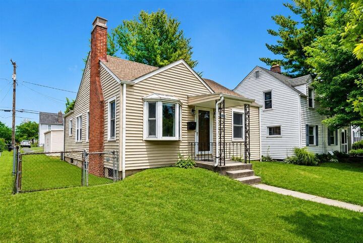 Property Photo:  876 Montrose Avenue  OH 43209 