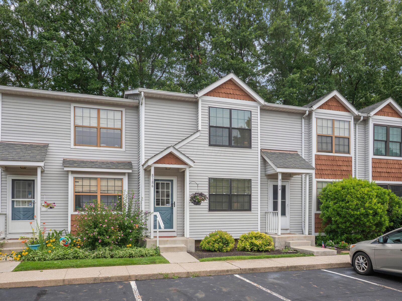 Property Photo:  8186 Newark Avenue  OH 43081 