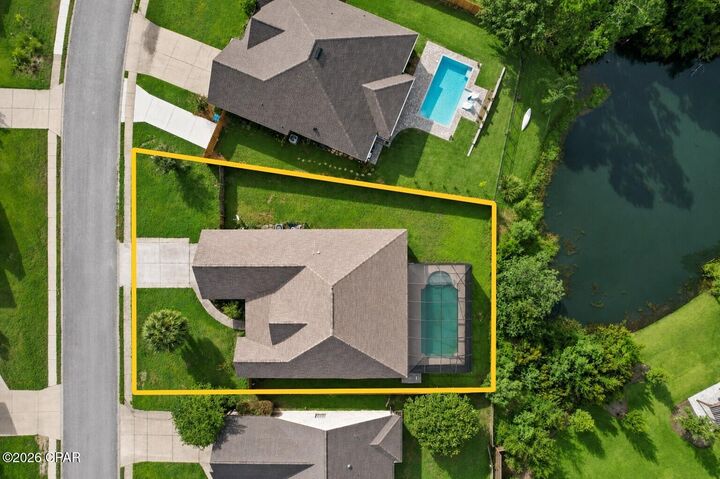 Property Photo: 611 Shady Oaks Lane FL 32444