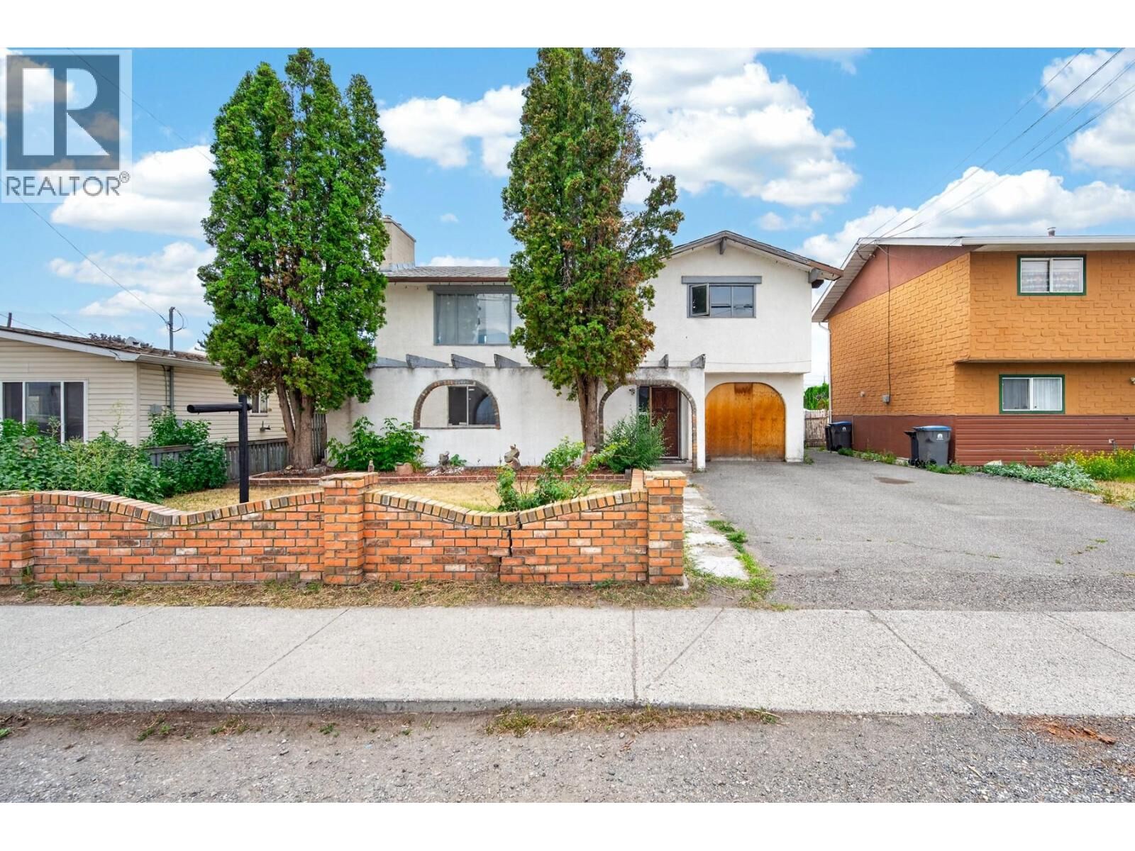 Property Photo:  2376 Quilchena Avenue  BC V1K 1B8 