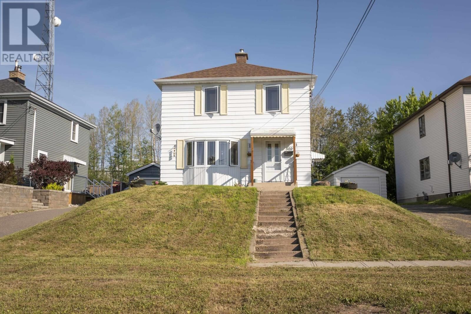 Property Photo:  500 Court St  ON P7A 4X8 