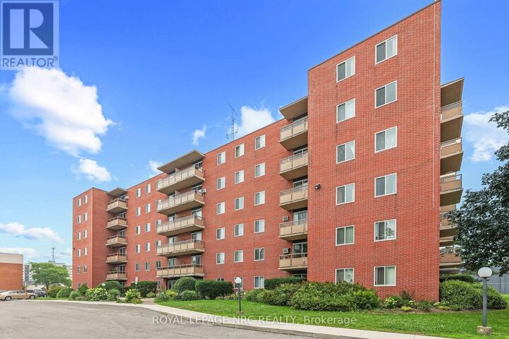 264 Grantham Avenue North 208 — photo 1