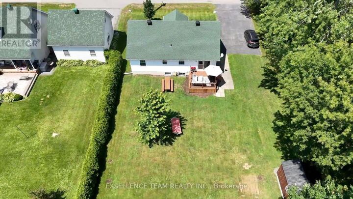 Property Photo: 16 Monk Street ON K0C 1N0