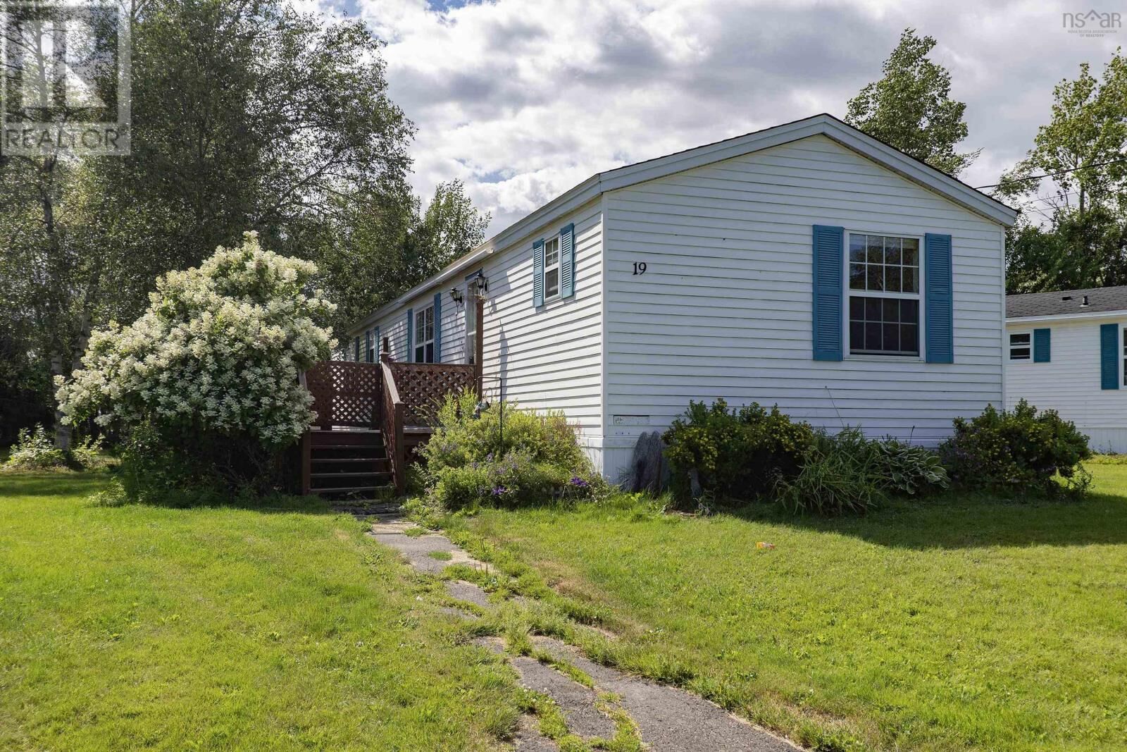 Property Photo:  19 Kimberly Court  NS B4H 4N7 