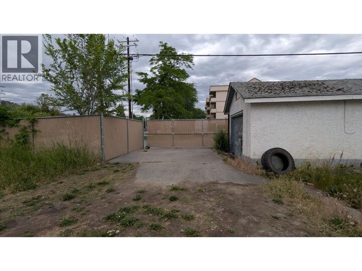 Property Photo:  105 Ponto Road  BC V1X 2G2 