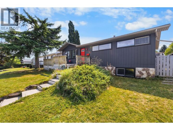 1244 Larch S Drive South — photo 1