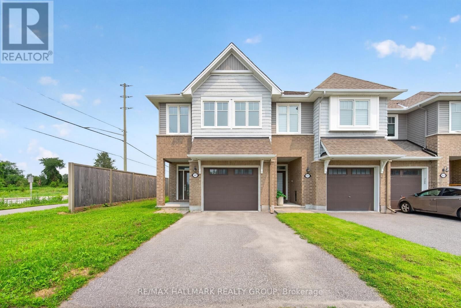Property Photo:  547 Muskari Street  ON K1T 0S3 