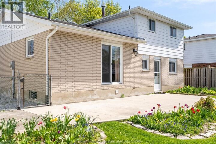 Property Photo:  28 Tasan Crescent  ON N7L 4V1 