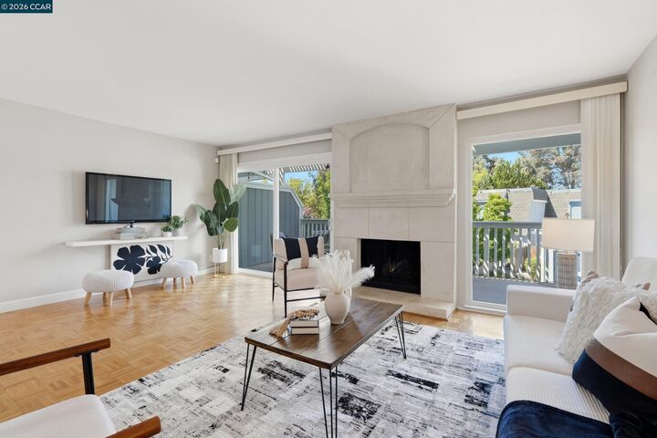 Property Photo: 728 Tampico CA 94598