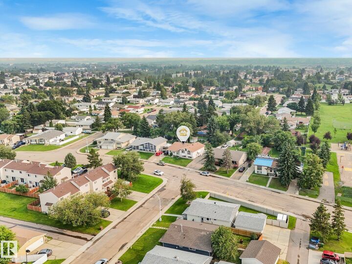 Property Photo:  4135 134 Avenue NW  AB T5A 2T3 