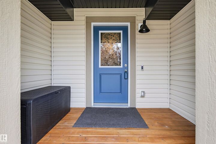 Property Photo:  20127 19 Avenue NW  AB T6M 0X9 