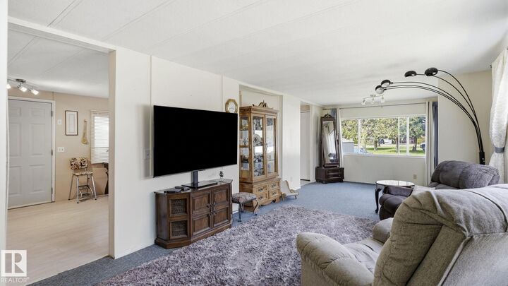 Property Photo: 17 Park Ridge Crescent NW AB T6P 1E9