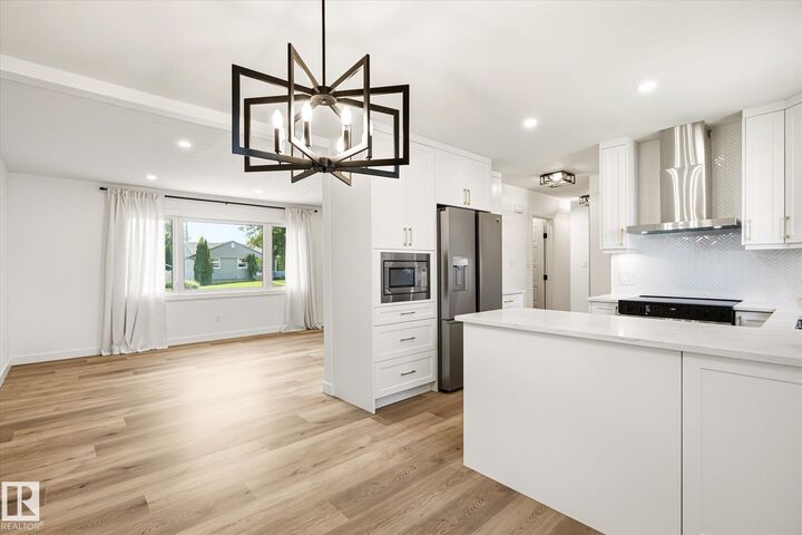 Property Photo: 4708 104A Avenue NW AB T6A 0Z4